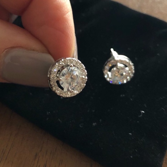 Crystal  stud earrings - Picture 3 of 8